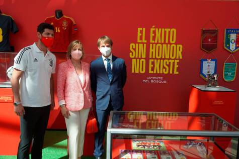 CaixaBank lleva a Torre Sevilla el espíritu de la Eurocopa