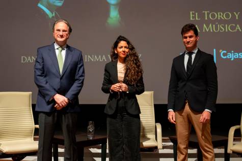 Daniel Luque e Inma Vílchez: de sevillanas maneras en la Fundación Cajasol