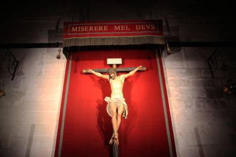 Recorre los lugares más recónditos de la Catedral de Sevilla por la noche