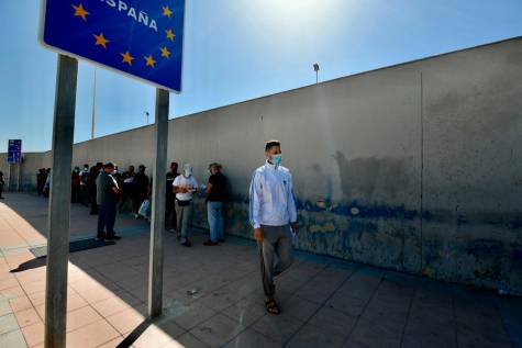 España estudia incluir a Ceuta y Melilla en el territorio Schengen