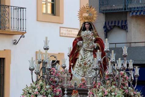 María Santísima del Rosario volvió a procesionar por las calles de Dos Hermanas