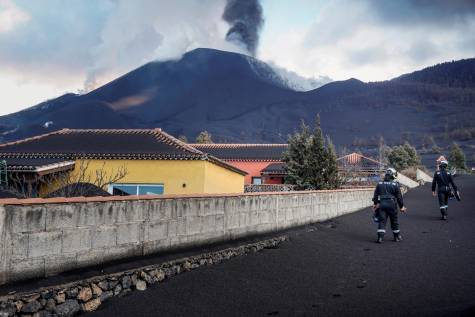 Reevalúan al alza la magnitud de la erupción del volcán de La Palma