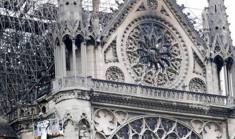Un grupo de lujo francés dona 200 millones de euros para reconstruir Notre Dame