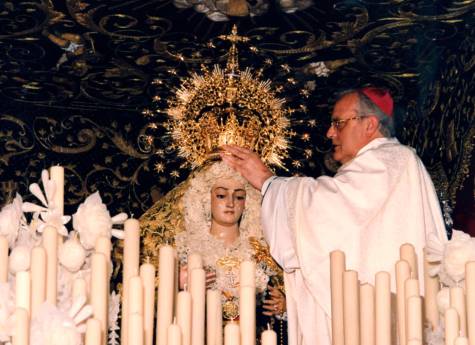Dos salidas extraordinarias para el XXV aniversario de la coronación canónica de la Soledad de Alcalá del Río