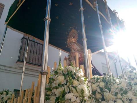 La humildad del Santo Entierro despide la Semana Santa de Alanís