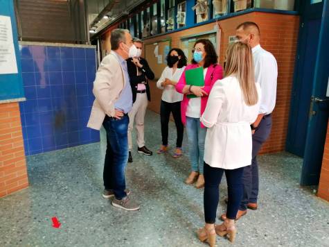 Educación invierte casi un millón de euros en mejoras en los centros educativos de Brenes