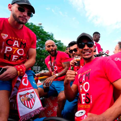 El Sevilla FC finaliza la celebración de su Europa League en el Sánchez-Pizjuán