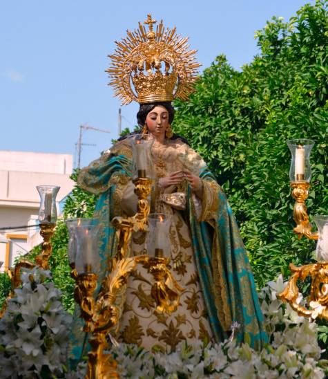 Corpus en los barrios de Sevilla en la fiesta de la Trinidad