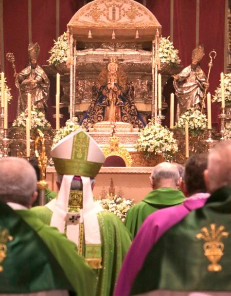 Monseñor Saiz: «La Virgen de los Reyes nos guía en la fe y en el amor»