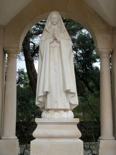 Hoy se cumplen 103 años de la primera aparición de la Virgen de Fátima 