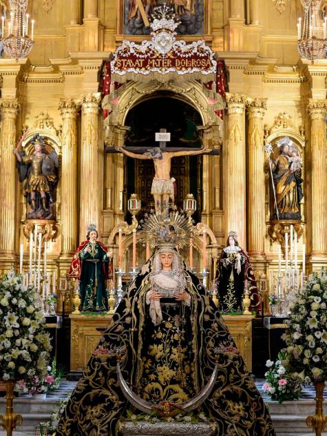 Cristo muerto es descendido en La Vega del Guadalquivir