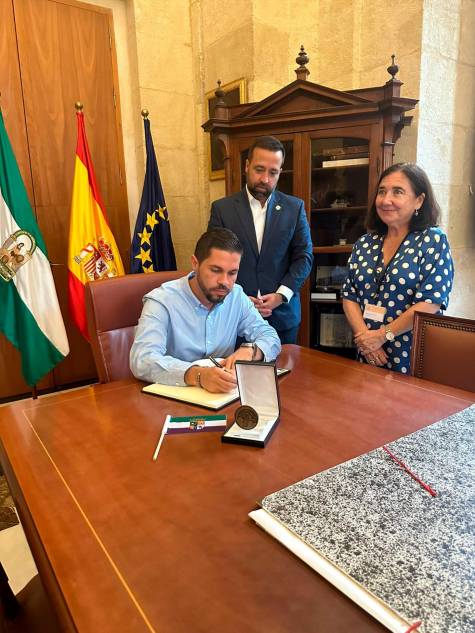 «Es un orgullo potenciar en Sevilla la cooperación entre Puerto Rico y España»
