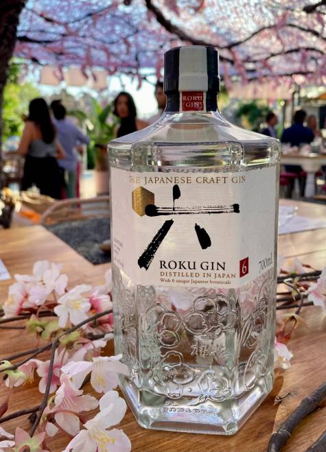 Roku Gin trae la primavera japonesa a Sevilla