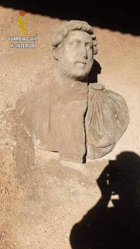 Recuperan en Écija un busto único en el mundo del Emperador Adriano