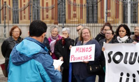 Vecinos de Tres Barrios-Amate llevan su protesta a San Telmo