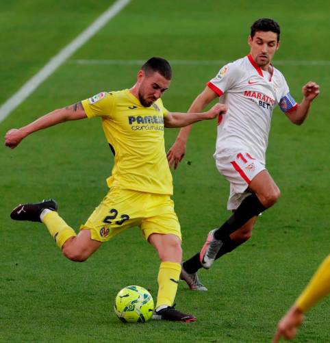 Un efectivo Sevilla le gana el pulso por la ‘Champions’ al Villarreal