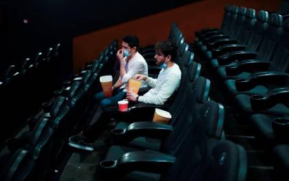 CineZona adapta sus horarios debido a la restricción horaria