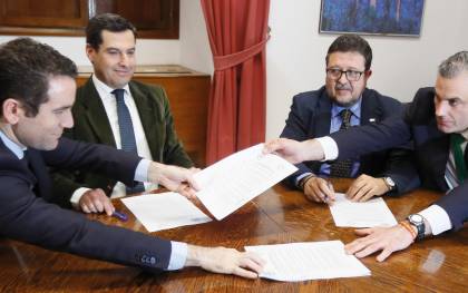 PP y Vox llegan a un acuerdo para investir a Juanma Moreno