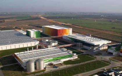 La fábrica en Sevilla de la multinacional cervecera Heineken, que tiene abierta una oferta de empleo para gestión de proyectos y especialidad en tecnologías de la información