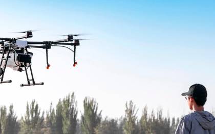 La formación en el manejo de drones y en su uso para múltiples actividades es una de las nuevas oportunidades para el desarrollo profesional de muchos jóvenes.