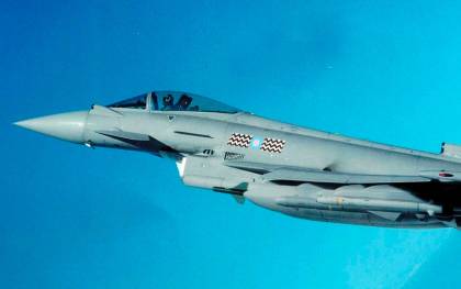 La imagen de cortesía de la RAF sin fechar muestra un avión Typhoon Eurofighter. EFE/EPA/RAF