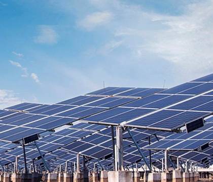 Paneles de energía solar fotovoltaica. 
