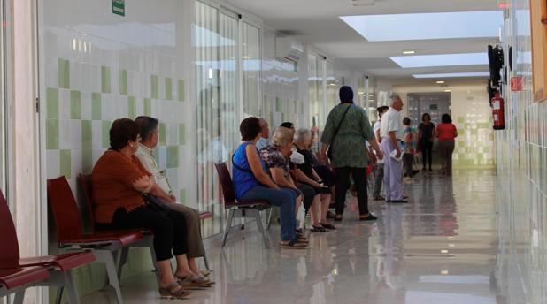 Fuentes de Andalucía se movilizará contra los recortes en el centro sanitario