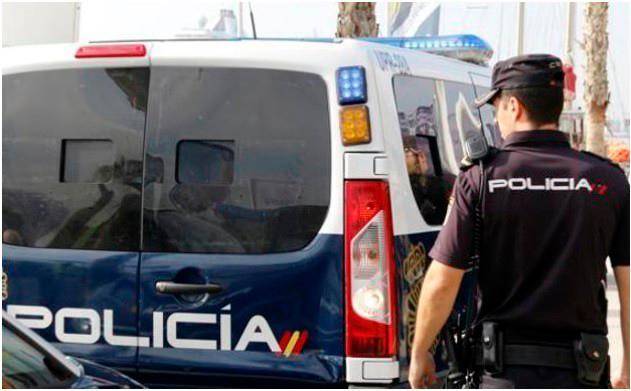 Dos detenidos por estafar 30.000 euros con una licencia de VTC