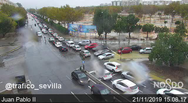 Cierran los parques de Sevilla hasta el sábado por la lluvia y el viento