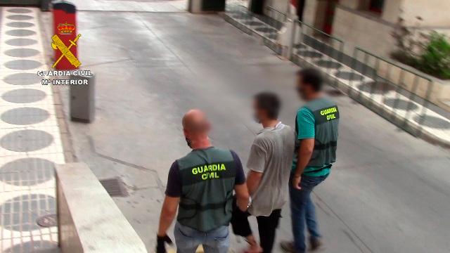 Detenido en Melilla al intentar llevarse a su hija de Suecia con destino Siria