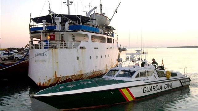  El buque ‘Louisa’ interceptado por la Guardia Civil. / El Correo 