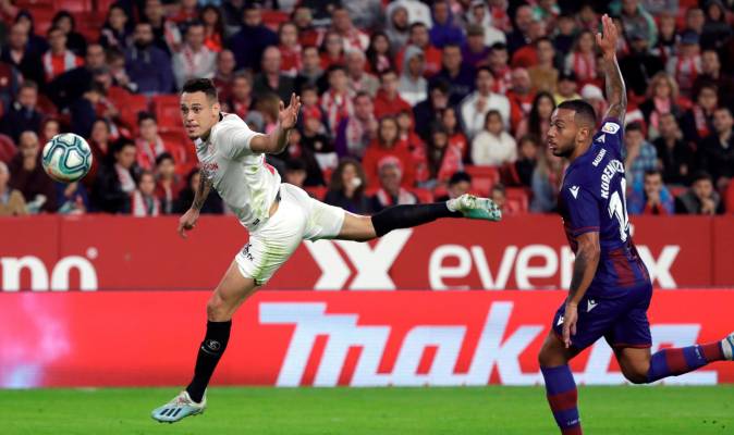 El primer gol de De Jong sitúa sexto al Sevilla