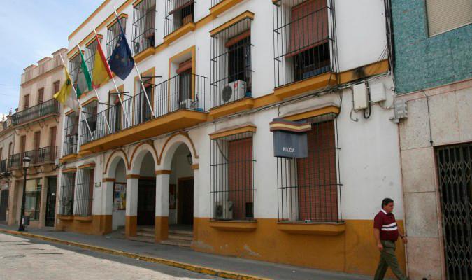 Dos casos positivos obligan a cerrar el Ayuntamiento de Coria