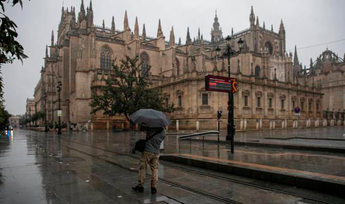 Se va el frío y vuelve la lluvia a Sevilla