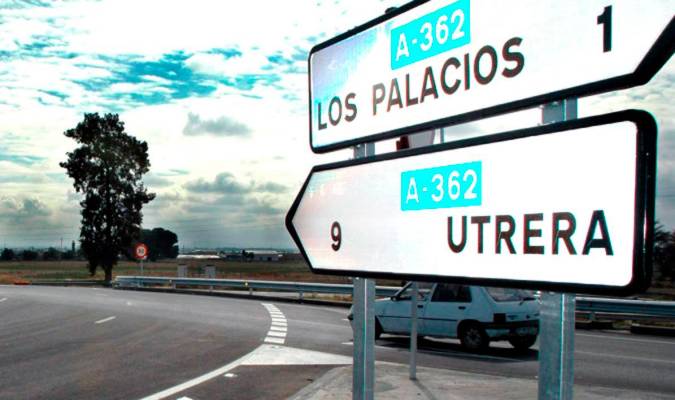 Utrera y Los Palacios se unen en sus reivindicaciones para reclamar el desdoble de la carretera que une ambas localidades