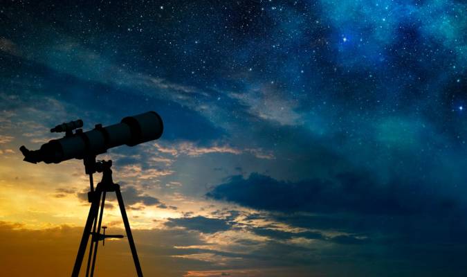 La certificación de Sierra Morena como reserva y destino turístico Starlight por tener grandes áreas libres de contaminación lumínica está intensificando la actividad turística vinculada a la observación astronómica en plena naturaleza. 