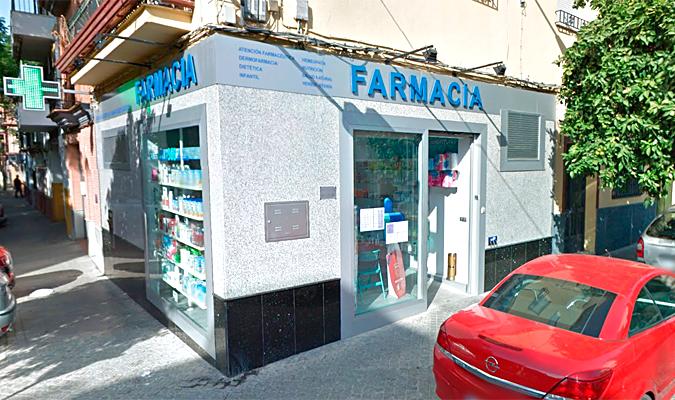 Farmacia Lisboa, en el Cerro del Águila. / El Correo