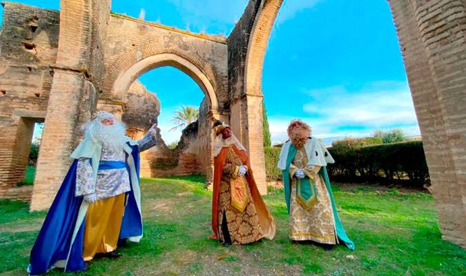 Los Reyes Magos en Benacazón. / El Correo