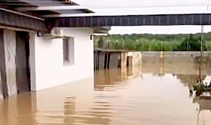 Inundación de una vivienda en Aljaraque (Huelva). / Andalucía Directo