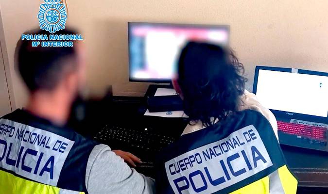 Detenido en Sevilla capital con cientos de vídeos de pornografía infantil