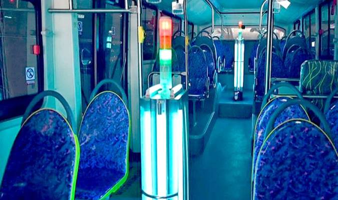 Luz ultravioleta en un autobús. / El Correo