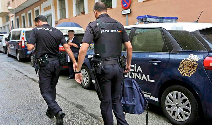 Detienen en Sevilla a un estudiante que lideraba foros de pedófilos extranjeros