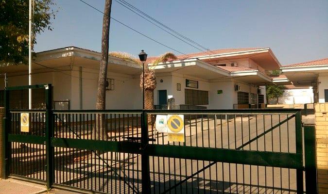 Colegio Fernando Feliú de Gerena, que ha quedado cerrado este jueves y durante los próximos diez días por el aumento de contagios.