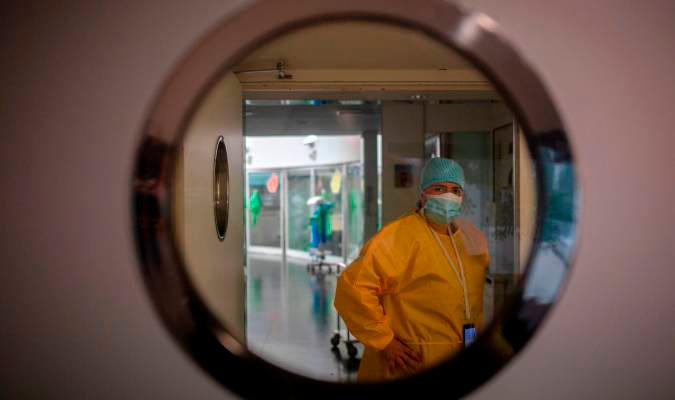 Andalucía supera los 1.500 hospitalizados mes y medio después