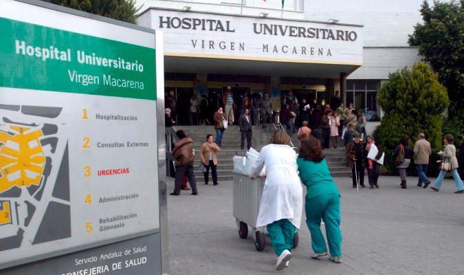 Salud apunta un posible diagnóstico erróneo como origen de contagio entre sanitarios en Hospital Macarena