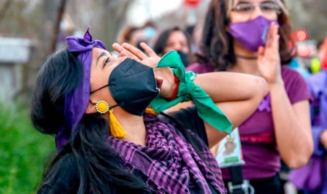 Una mujer grita durante una marcha feminista en Madrid. / E.P.