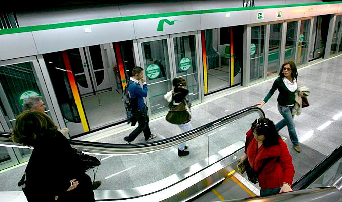 El metro en Montequinto. / Antonio Acedo