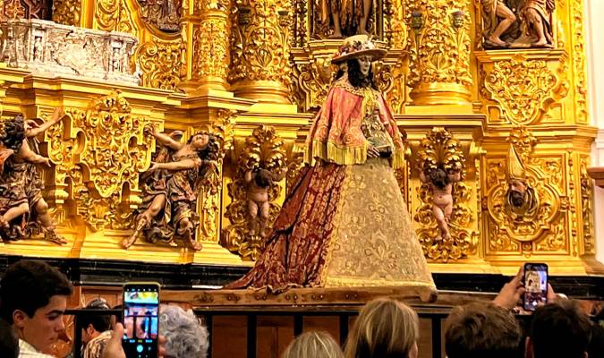 La Virgen del Rocío ya está en su santuario en la aldea. / Hermandad Matriz