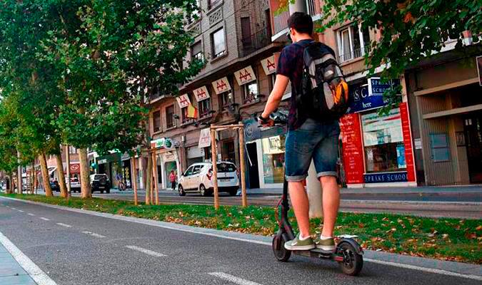 Sevilla limitará las empresas de alquiler de patinetes y motos eléctricas