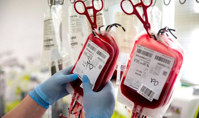 Donación de sangre en el Centro de Transfusiones, Tejidos y Células de Sevilla. / E.P.